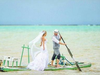10 Motivos para casar na praia, por Raquel Abdu