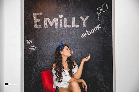 Emilly Book