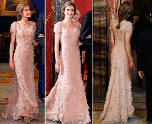 Letizia, Princesa da Espanha com um vestido no Rosa Quartz. - Foto #4272