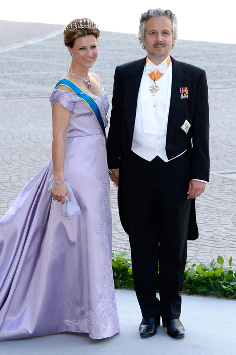 Martha Louise e Ari Mikael Behn, Príncipes  da Noruega.