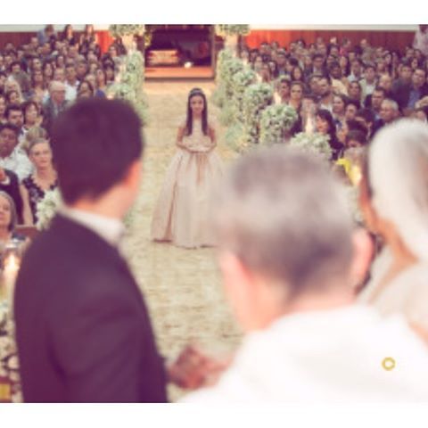 Casamento Marina e Francisco em Goianesia @hevelyngontijo @anapaulacelebrar #damascasadehonra #daminhas  #pajem #dama #amigasdebutantes #princesa
